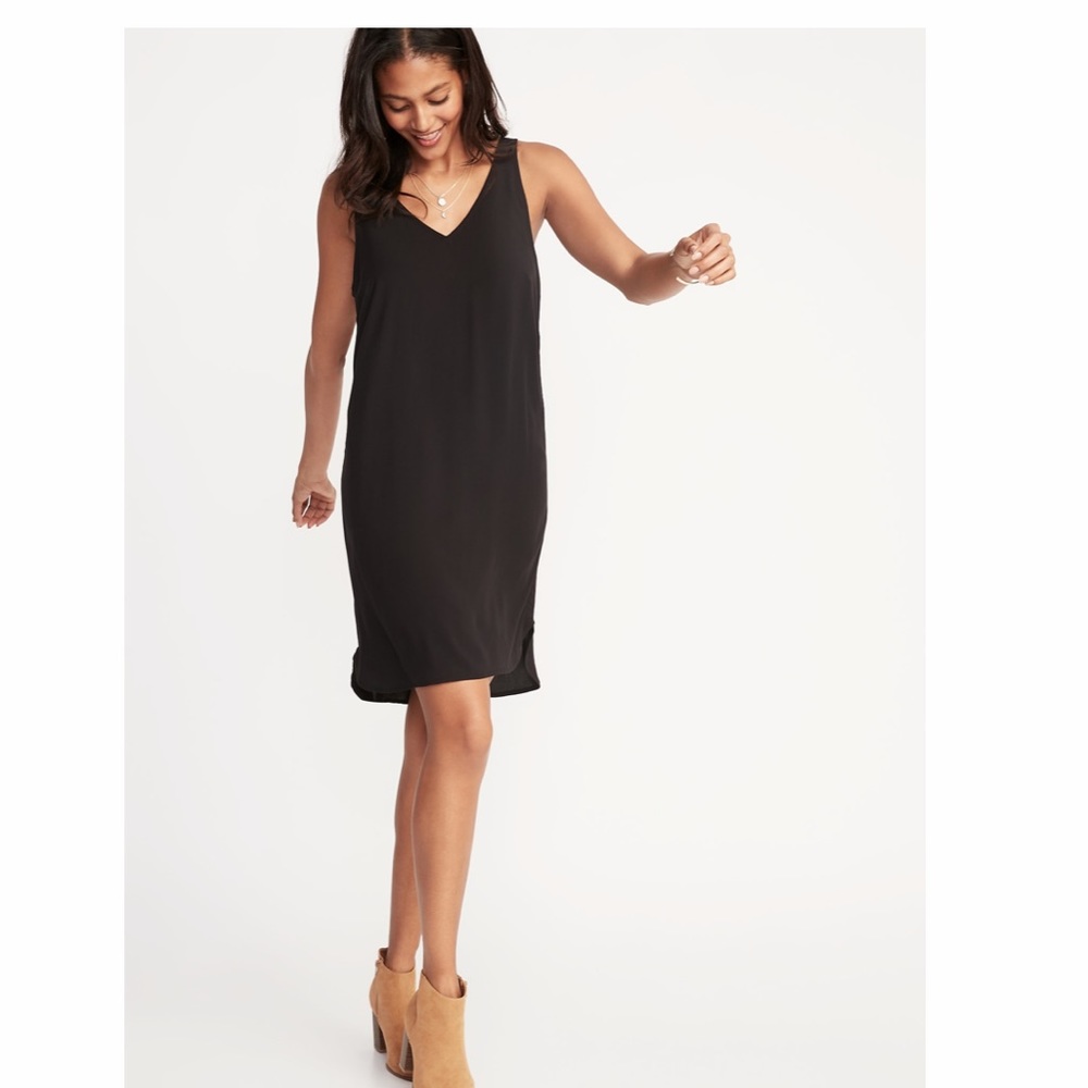 Sleeveless shift dress